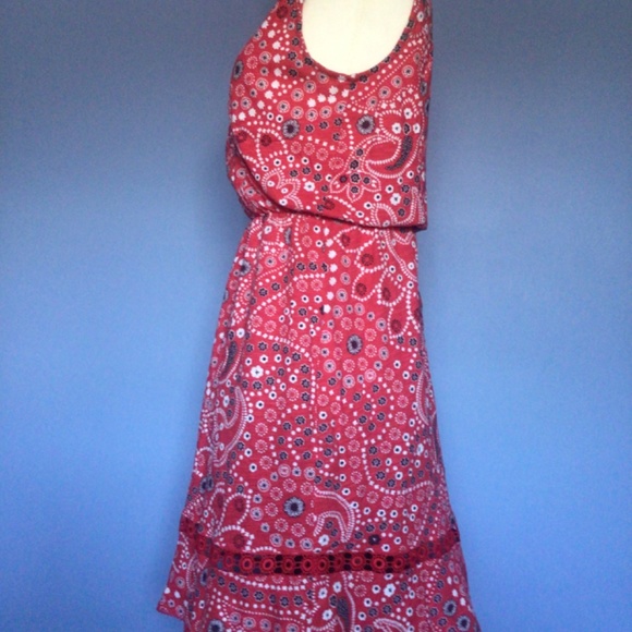 Red Paisley Print Sleeveless Dress - Picture 3 of 7